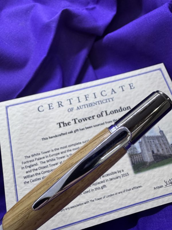 Rare and historic pen made from wood taken from the Tower of London, and finished in chrome and gunmetal - Image 2