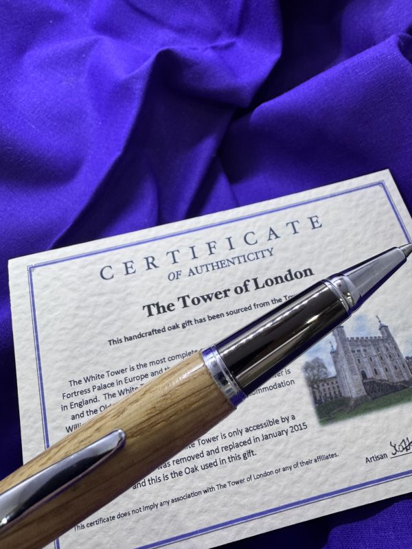 Rare and historic pen made from wood taken from the Tower of London, and finished in chrome and gunmetal - Image 3