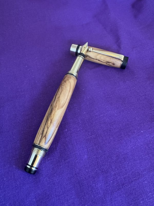 Handcrafted Holy Land Olive wood fountain pen with gold-plated fittings - Image 2