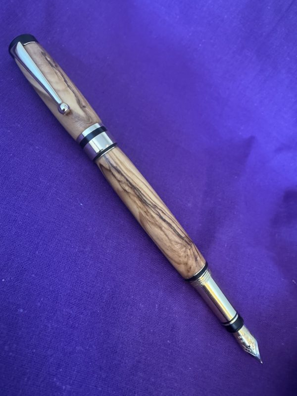Handcrafted Holy Land Olive wood fountain pen with gold-plated fittings - Image 4