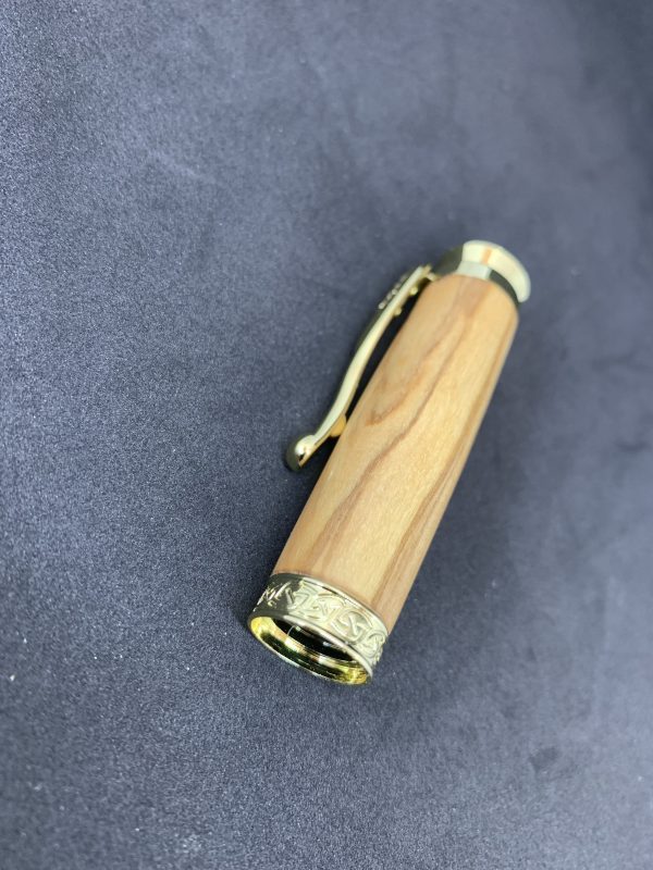 Handcrafted Olive wood Celtic Knot fountain pen - Image 2