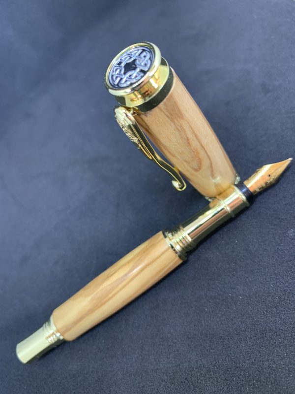 Handcrafted Olive wood Celtic Knot fountain pen - Image 3
