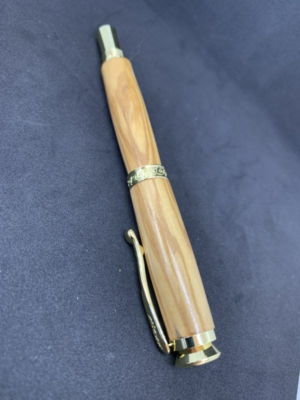 Handcrafted Olive wood Celtic Knot fountain pen - Image 4