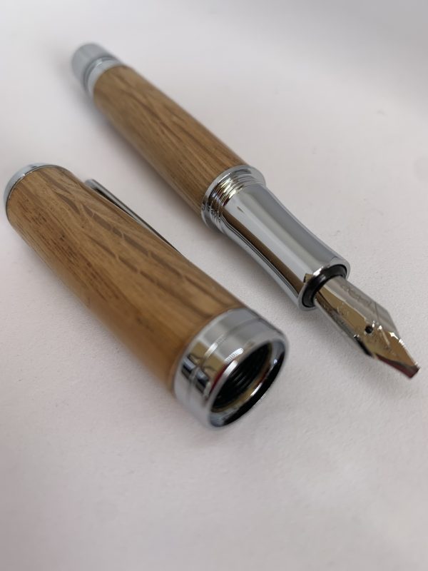 Jack Daniels Oak Calligraphy set with 3 nibs, chrome finish, and presentation box. - Image 5