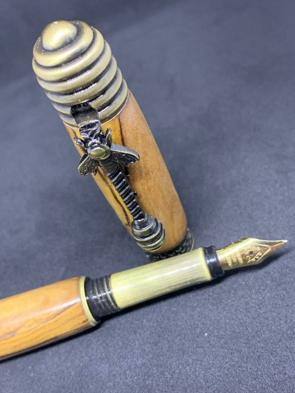 Bethlehem Olivewood fountain pen with HoneyBee fittings